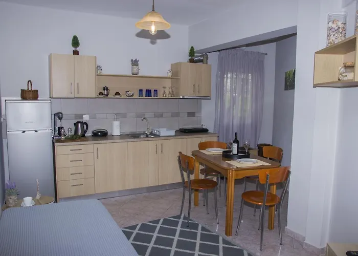 Iria's Daire Limenaria (Thasos)